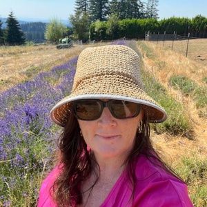 KIWICOWGIRL Live Shows! Like this for‎ Notifications When I go Live!!!